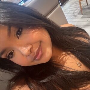 Meet your Posher, Mariale